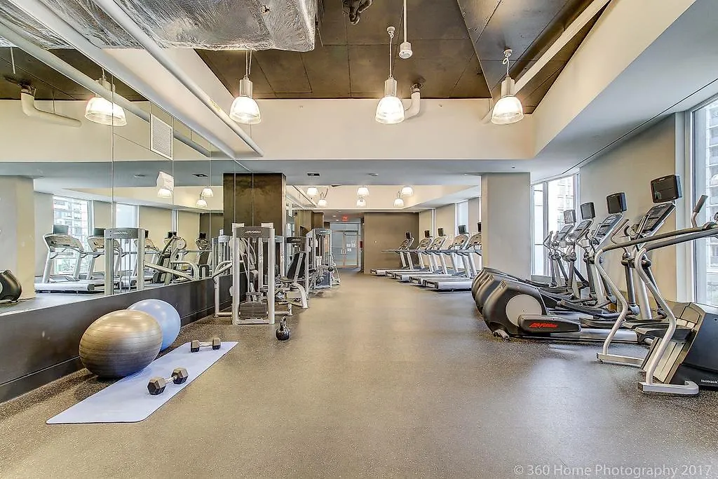 Bright 2 Bed Lakeview Suite Toronto 0*,